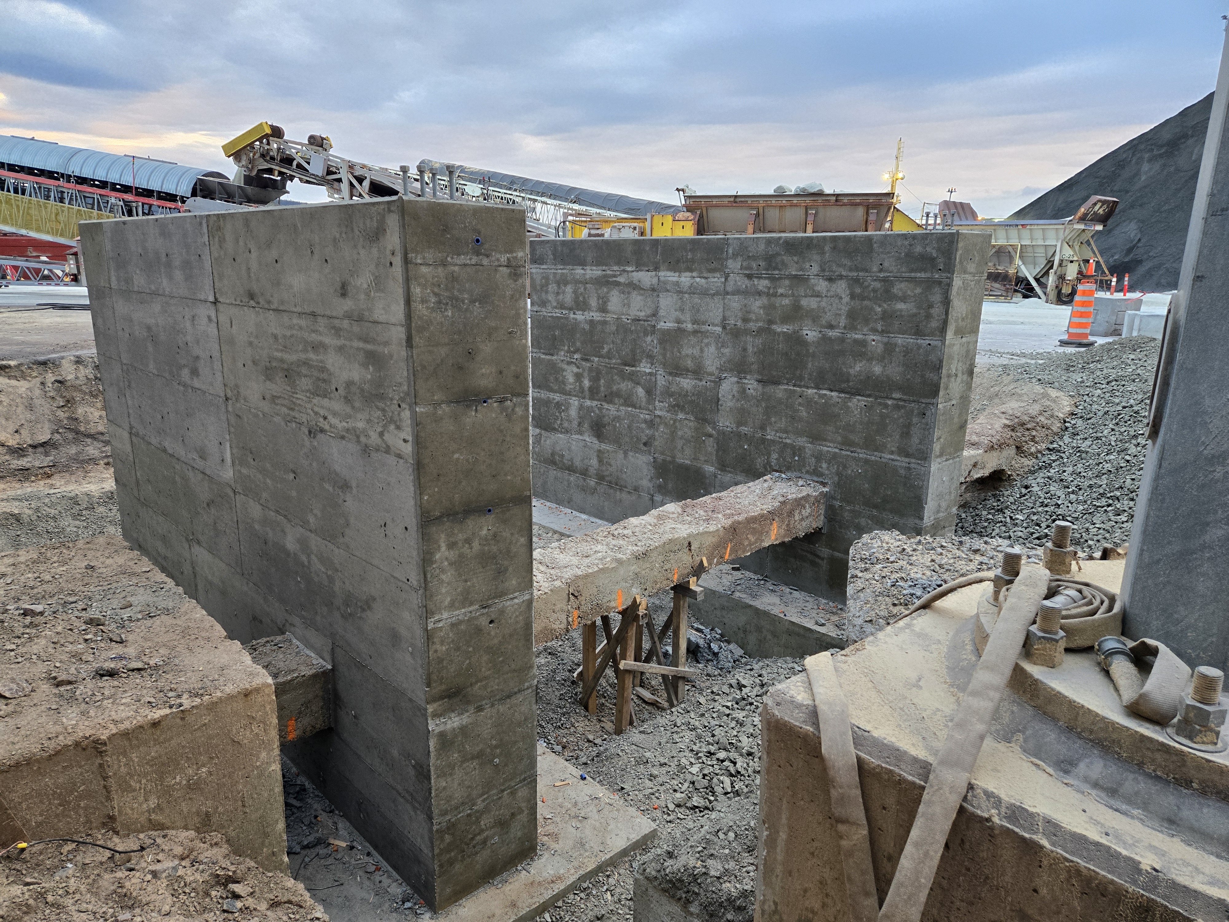 Construction des bases de convoyeur - Construction JR Savard